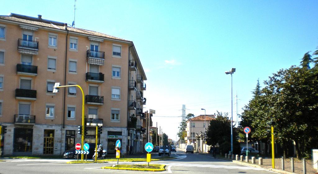 Top Suit Uno - Guest House Brugherio Εξωτερικό φωτογραφία