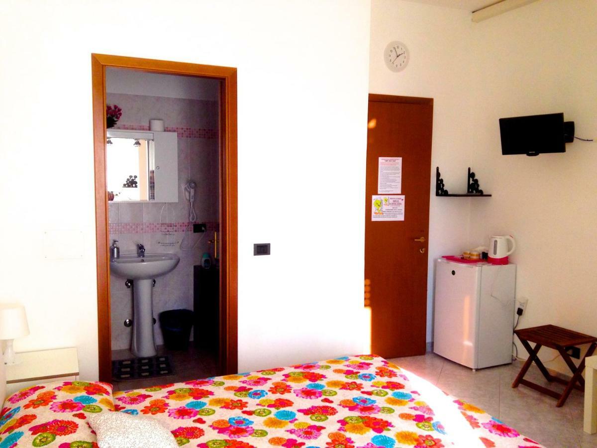 Top Suit Uno - Guest House Brugherio Δωμάτιο φωτογραφία