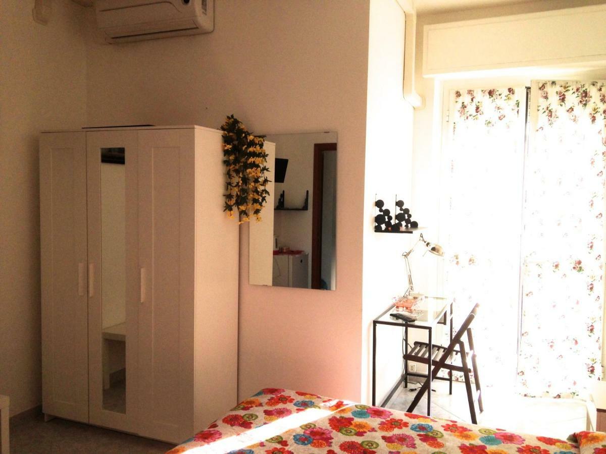 Top Suit Uno - Guest House Brugherio Δωμάτιο φωτογραφία